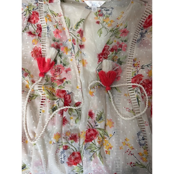 Time and Tru Floral Embroidered V Neck Tassel Blouse Women Size S - Picture 8 of 10